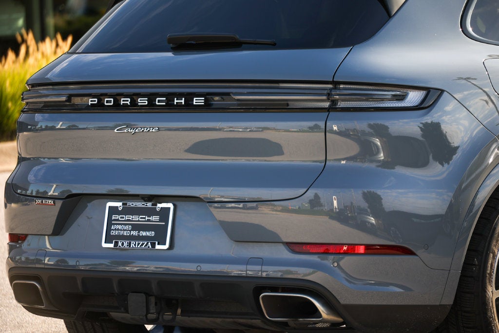 2026 Porsche Cayenne E-Hybrid Base