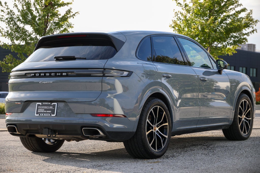 2026 Porsche Cayenne E-Hybrid Base