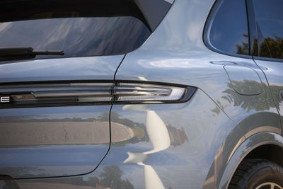 2026 Porsche Cayenne E-Hybrid Base