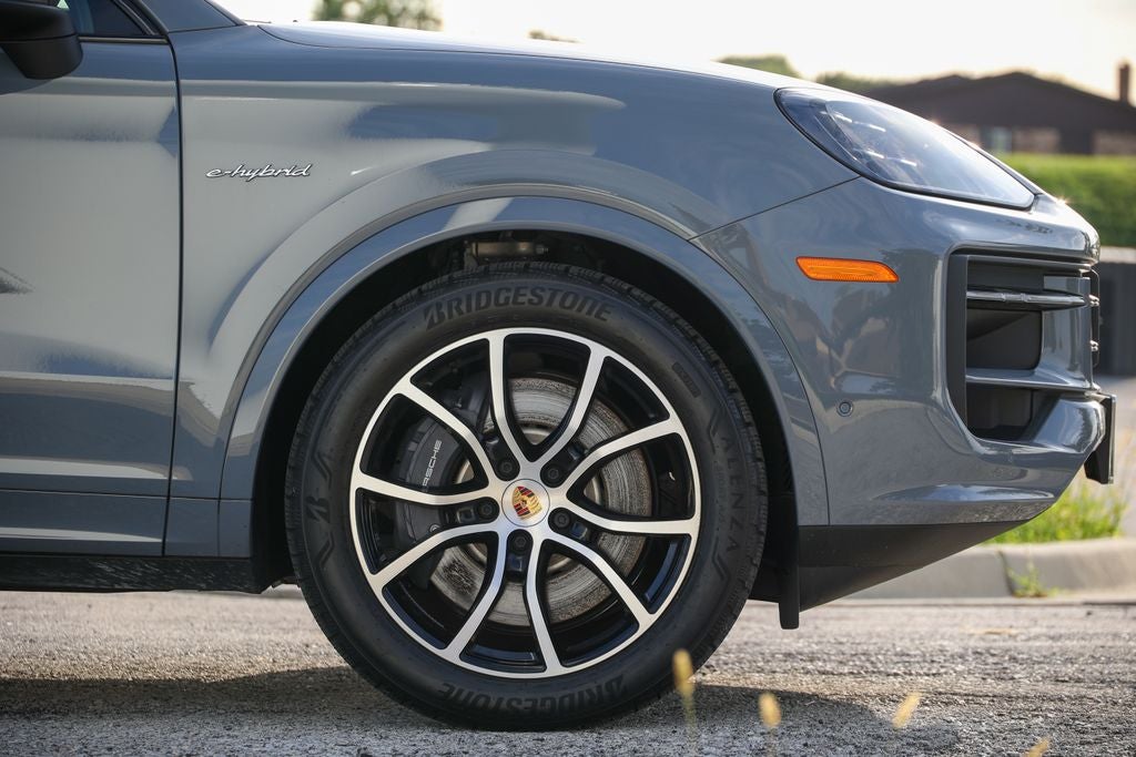 2026 Porsche Cayenne E-Hybrid Base