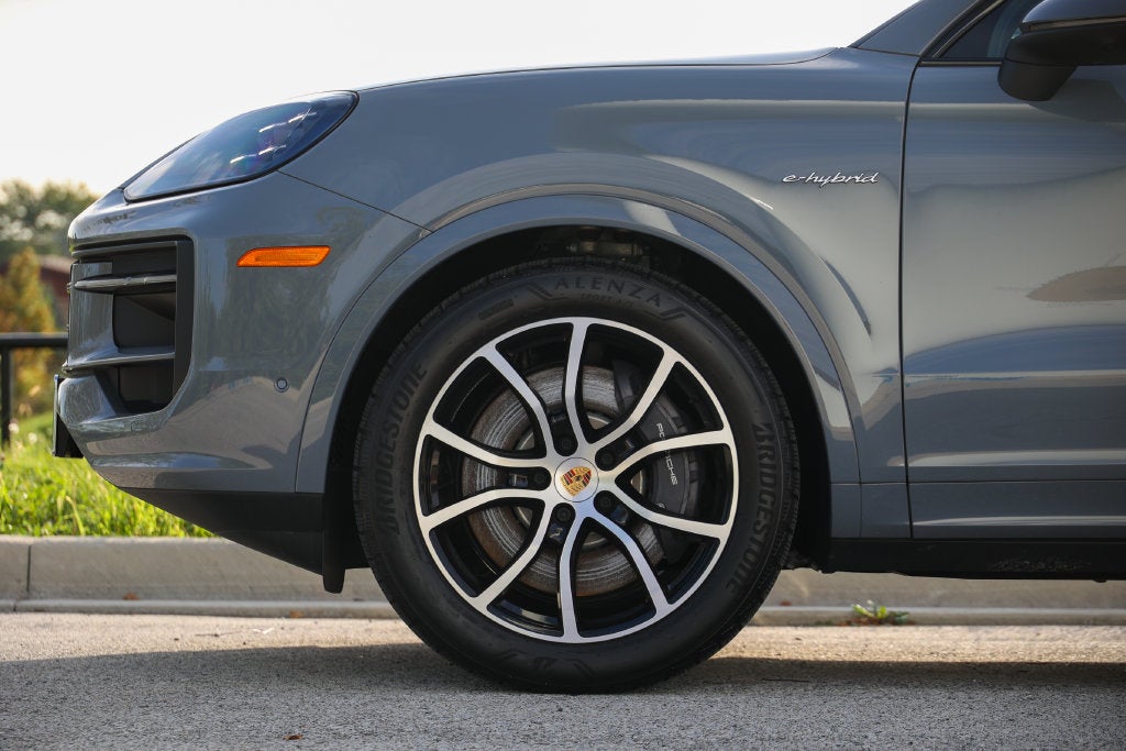 2026 Porsche Cayenne E-Hybrid Base
