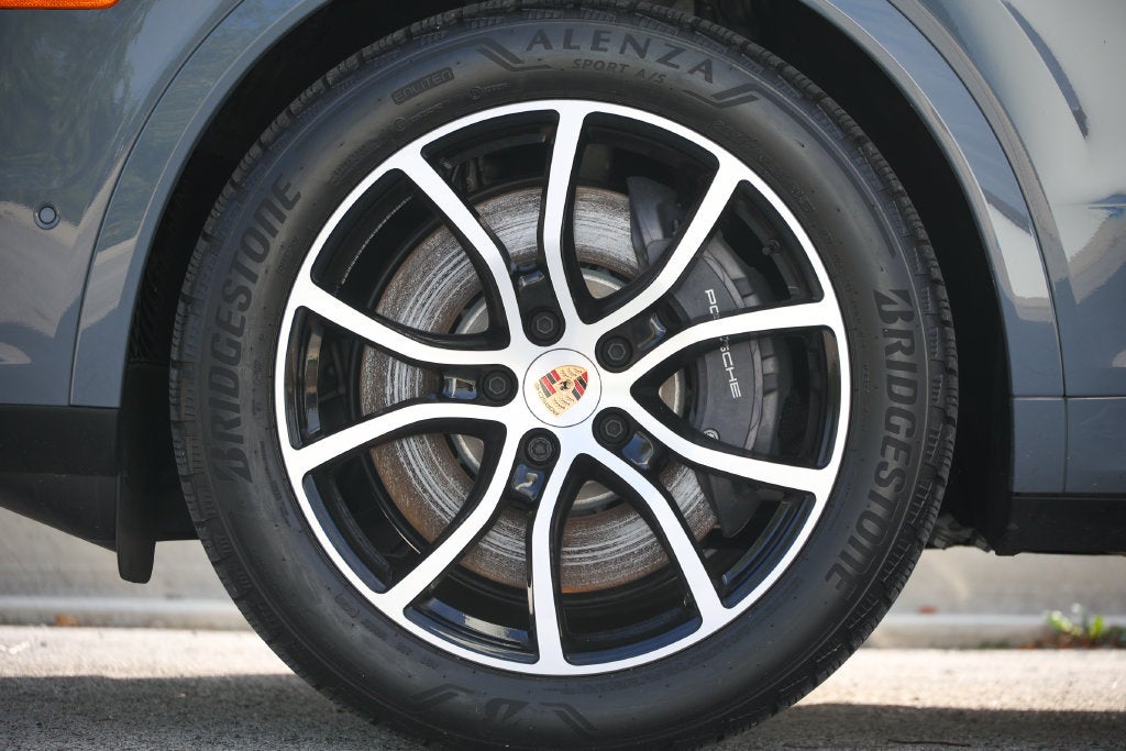 2026 Porsche Cayenne E-Hybrid Base