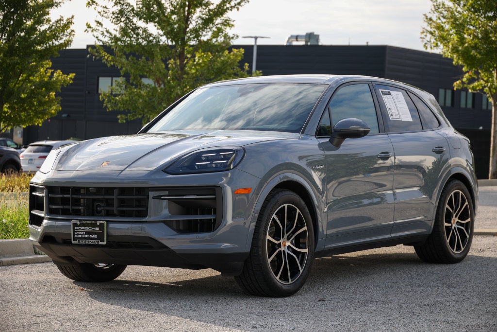 2026 Porsche Cayenne E-Hybrid Base