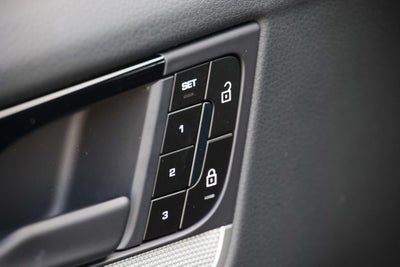 2026 Porsche Cayenne E-Hybrid Base