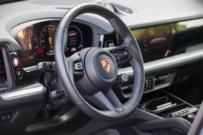2026 Porsche Cayenne E-Hybrid Base