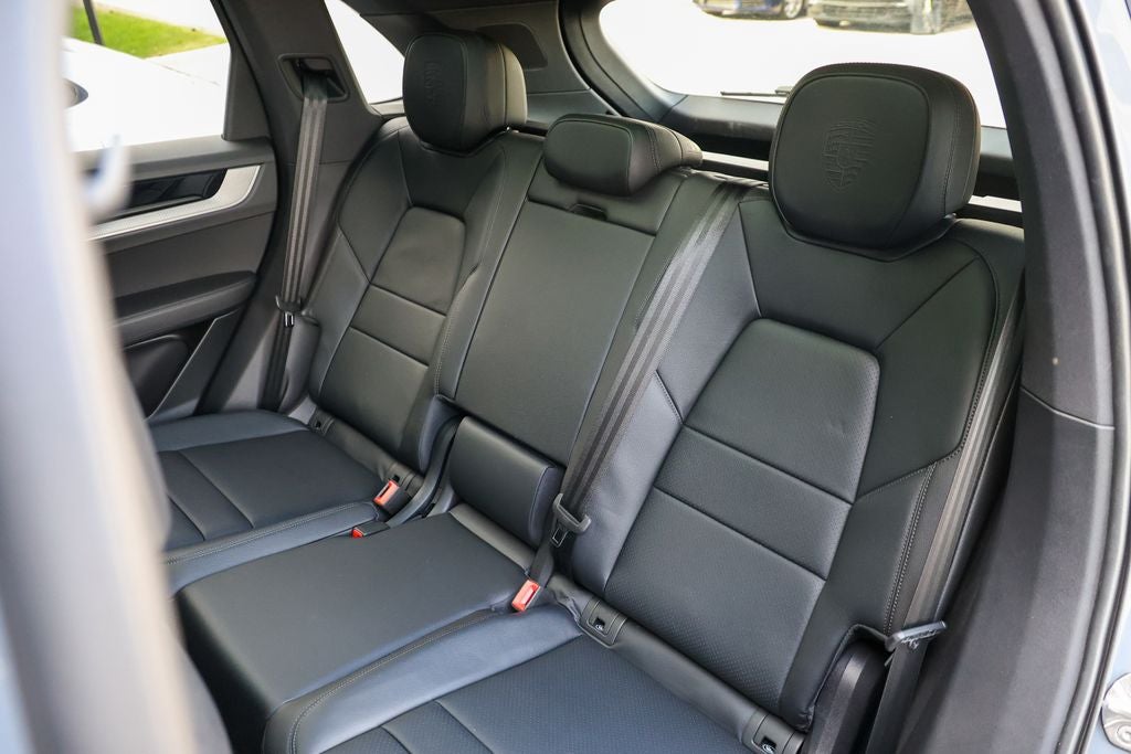 2026 Porsche Cayenne E-Hybrid Base