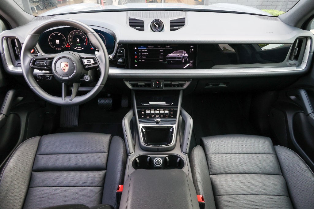 2026 Porsche Cayenne E-Hybrid Base