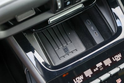 2026 Porsche Cayenne E-Hybrid Base