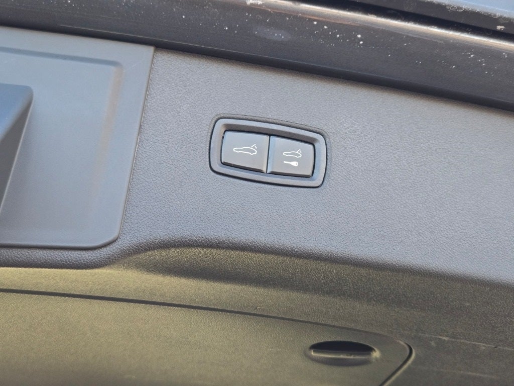 2025 Porsche Cayenne E-Hybrid Base