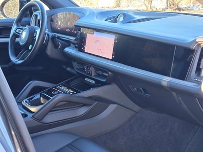 2025 Porsche Cayenne E-Hybrid Base