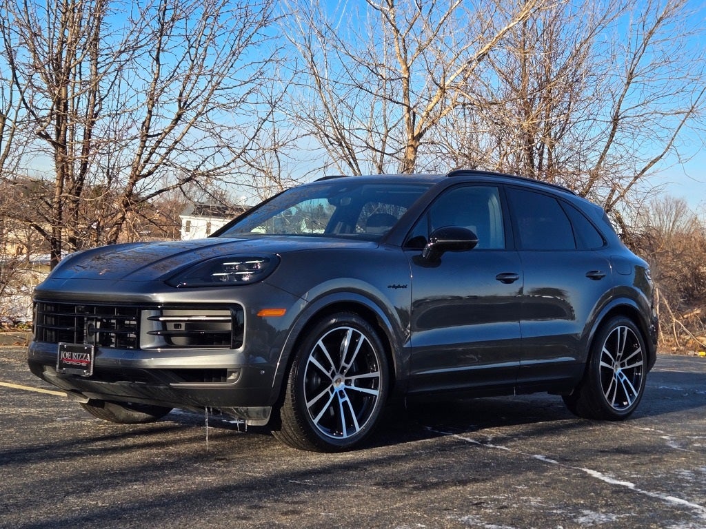 2025 Porsche Cayenne E-Hybrid Base