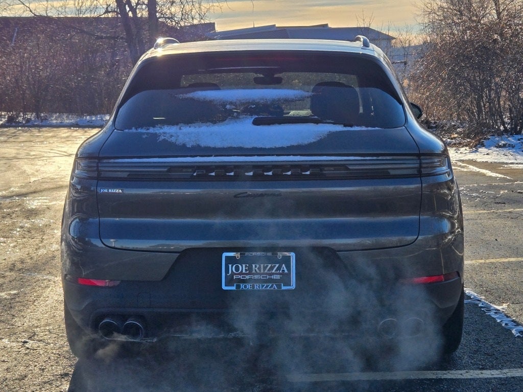 2025 Porsche Cayenne E-Hybrid Base