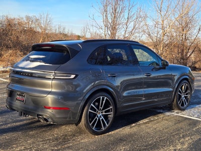 2025 Porsche Cayenne E-Hybrid Base
