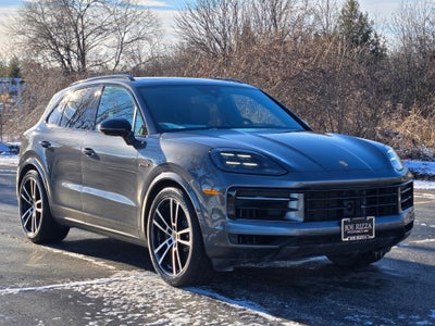 2025 Porsche Cayenne E-Hybrid Base
