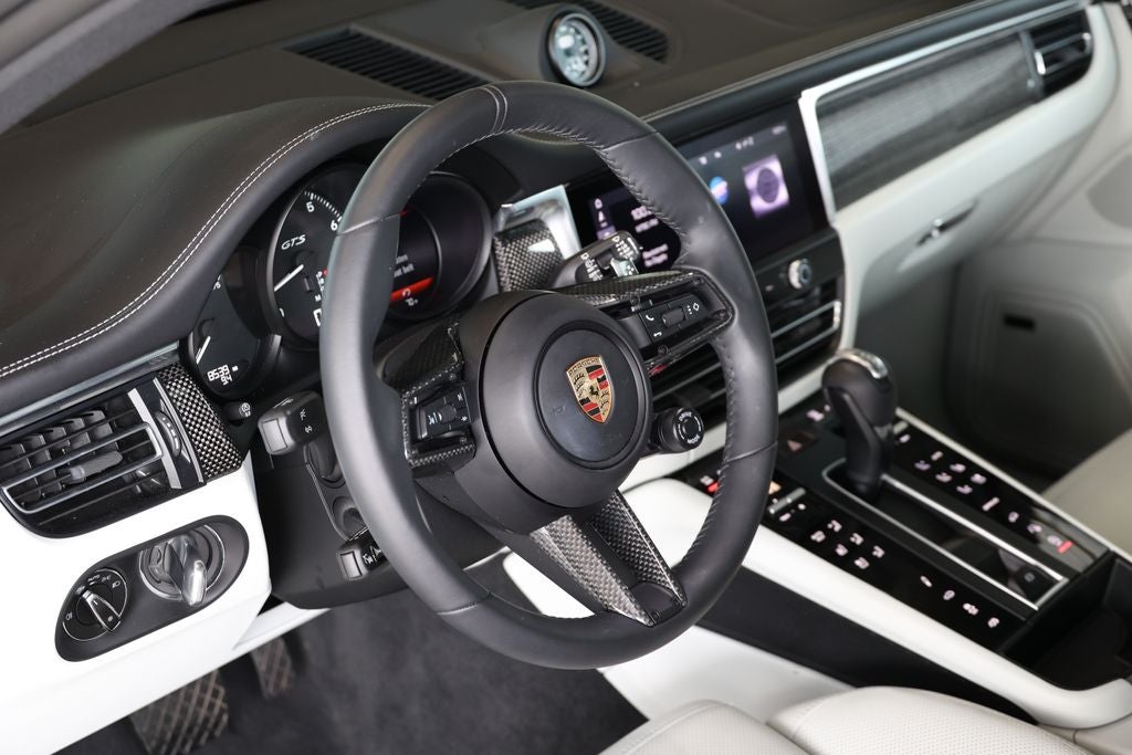 2025 Porsche Macan GTS