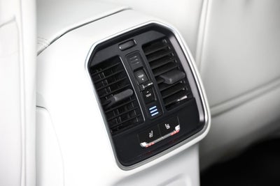 2025 Porsche Macan GTS