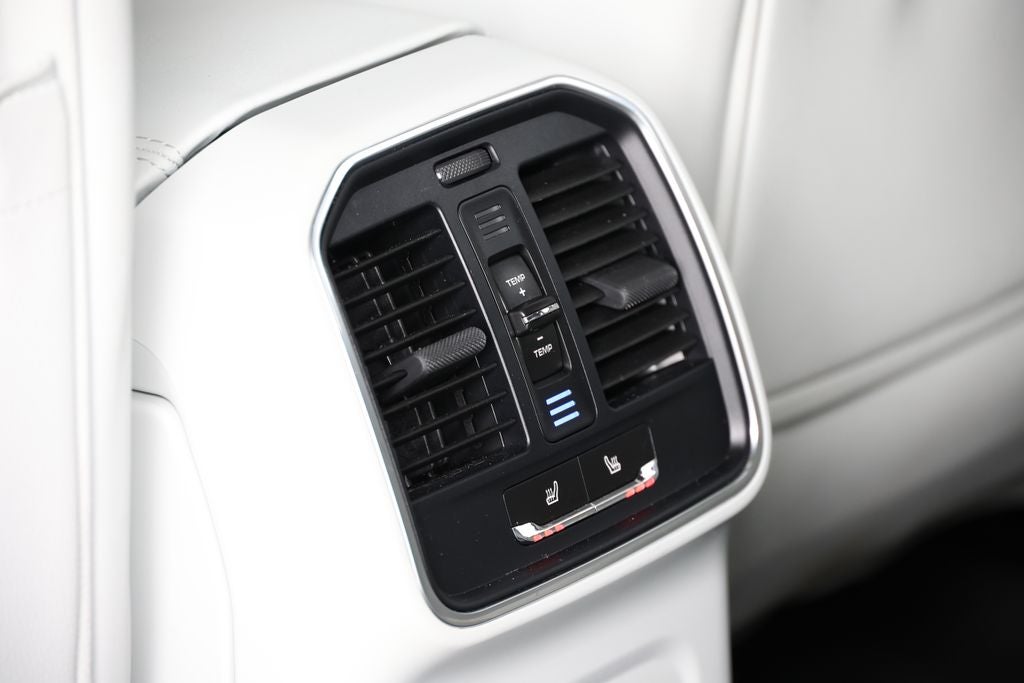 2025 Porsche Macan GTS