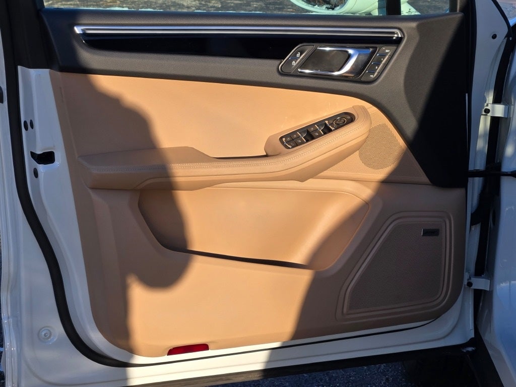 2022 Porsche Macan S