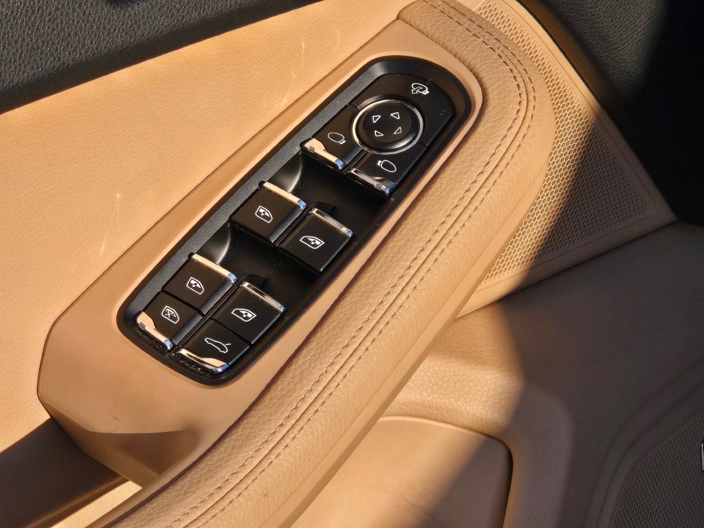 2022 Porsche Macan S