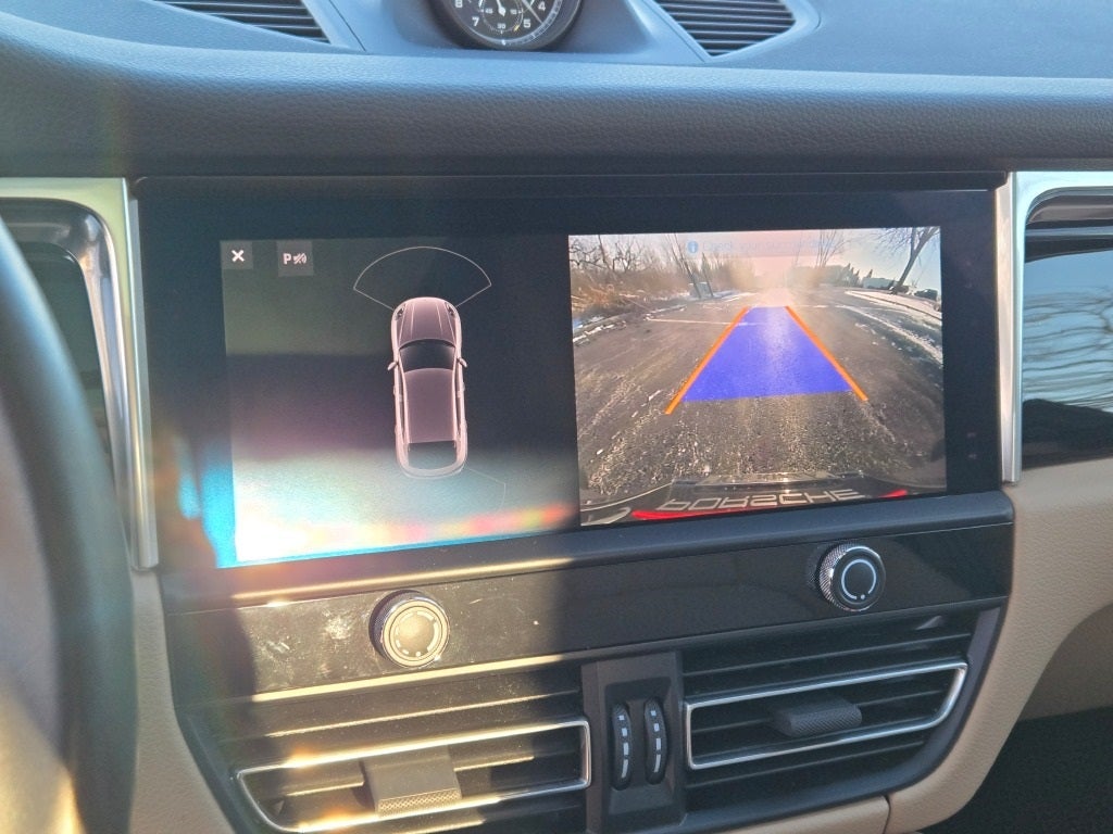 2022 Porsche Macan S