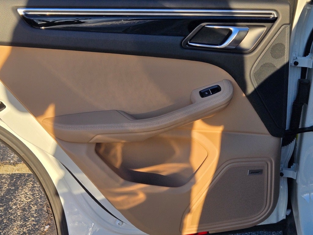 2022 Porsche Macan S