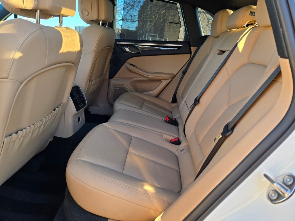 2022 Porsche Macan S