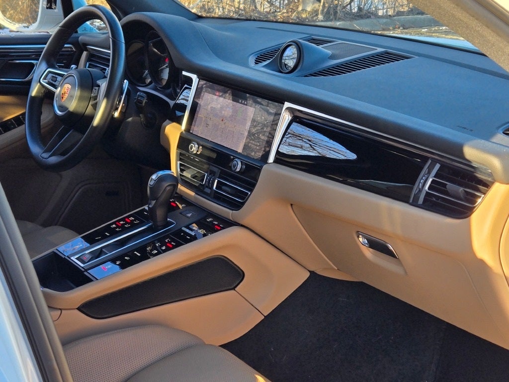 2022 Porsche Macan S