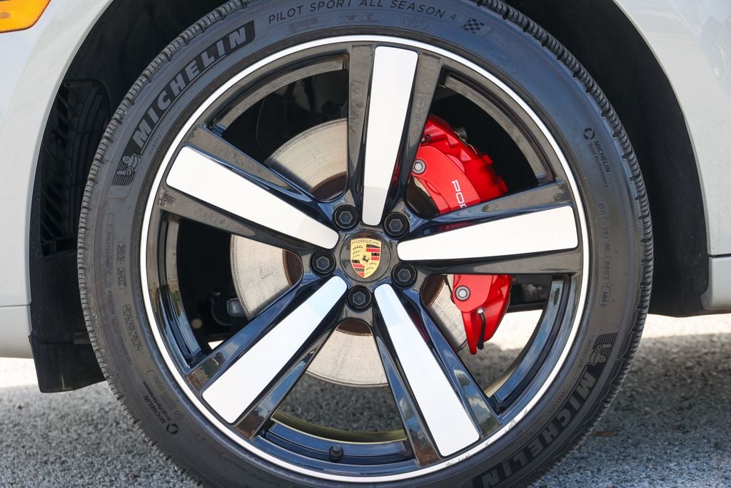 2025 Porsche Macan S