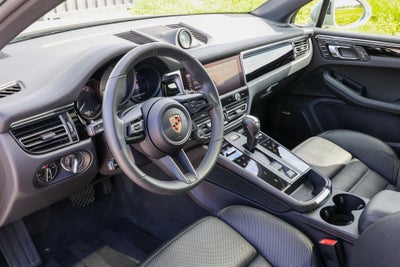 2025 Porsche Macan S