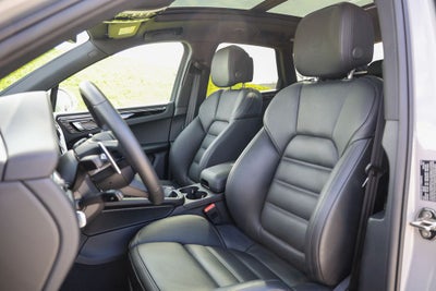 2025 Porsche Macan S