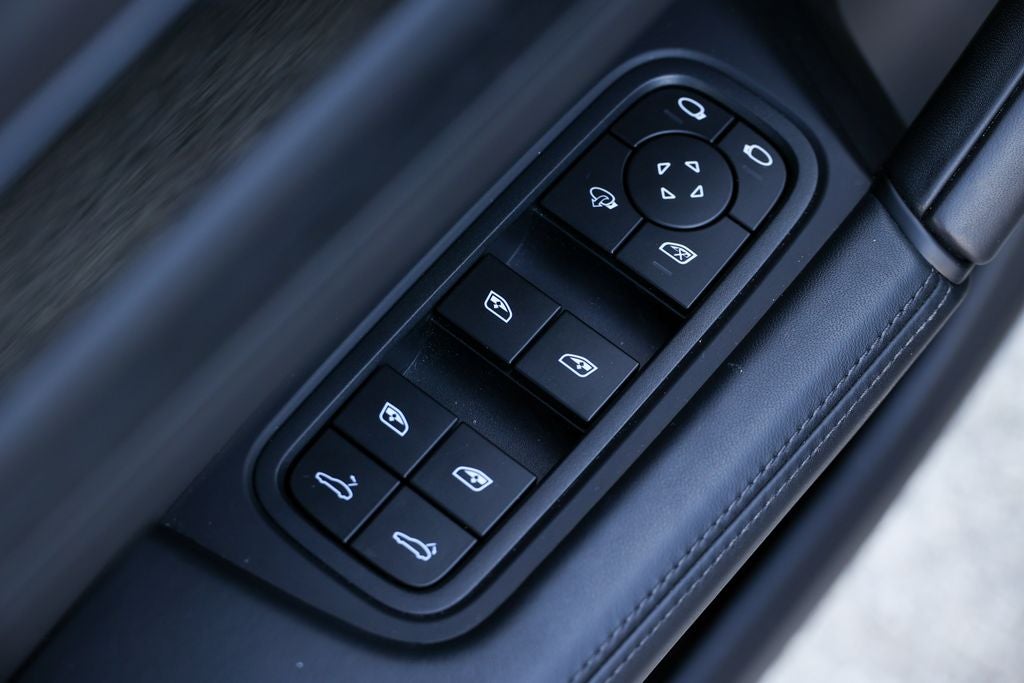 2025 Porsche Cayenne GTS