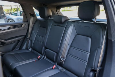 2025 Porsche Cayenne GTS