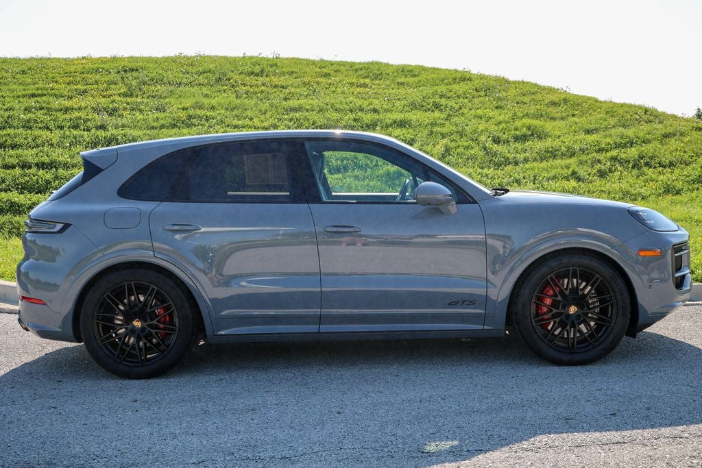 2025 Porsche Cayenne GTS