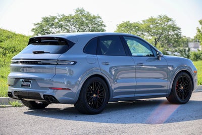 2025 Porsche Cayenne GTS