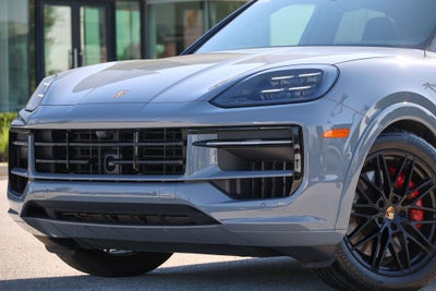2025 Porsche Cayenne GTS