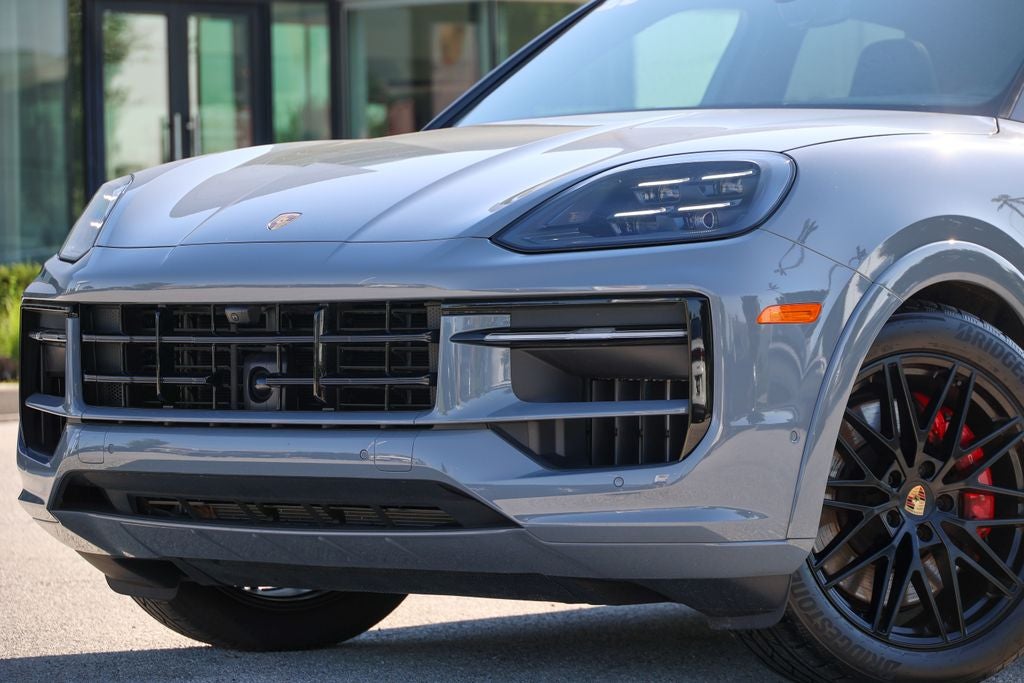 2025 Porsche Cayenne GTS
