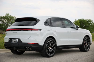 2025 Porsche Cayenne S