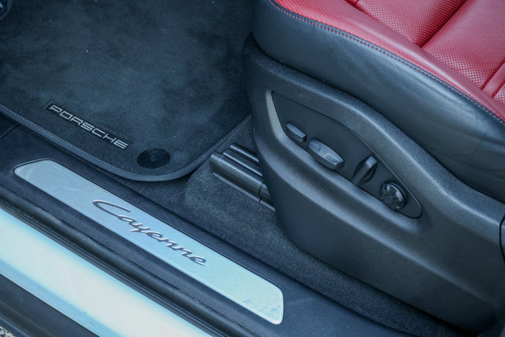 2026 Porsche Cayenne Coupe Base