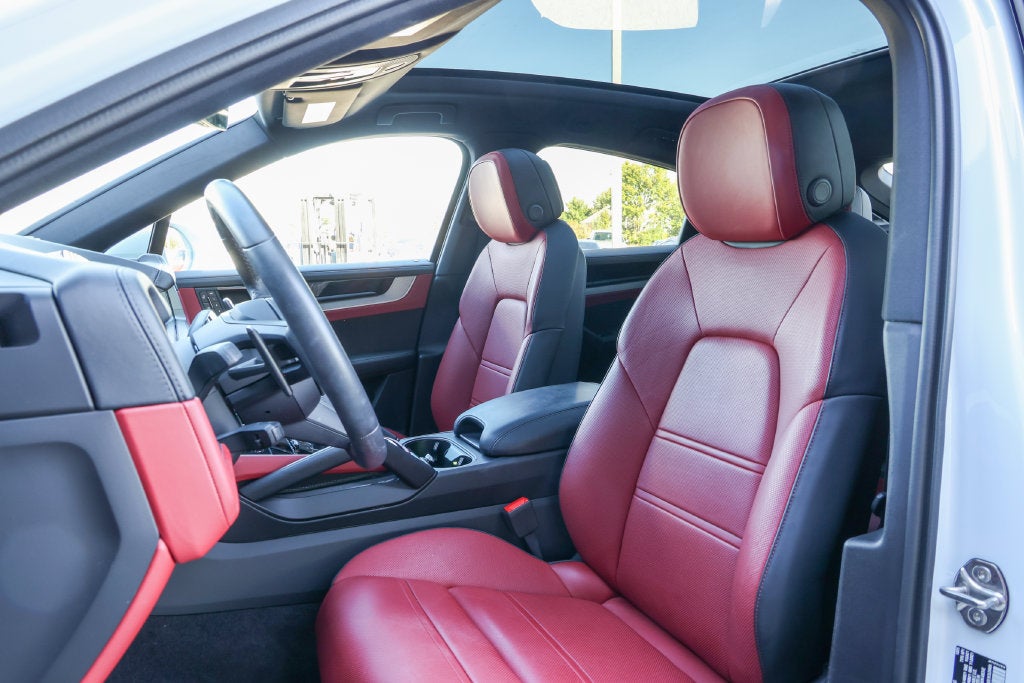 2026 Porsche Cayenne Coupe Base