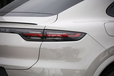 2023 Porsche Cayenne Coupe Base