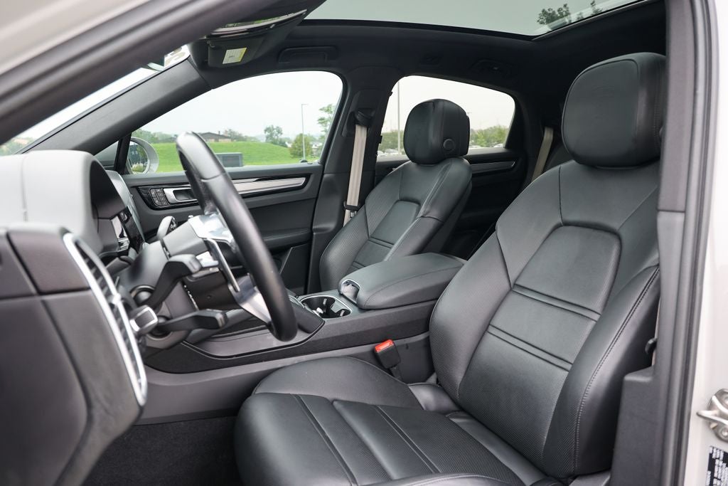 2023 Porsche Cayenne Coupe Base
