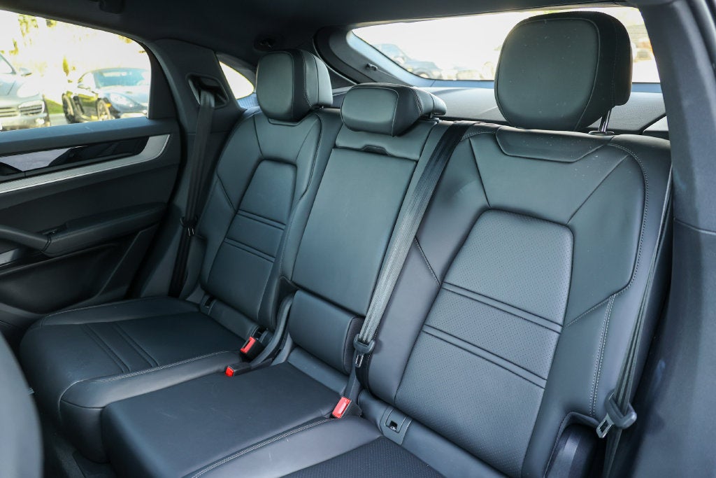 2026 Porsche Cayenne Coupe Base