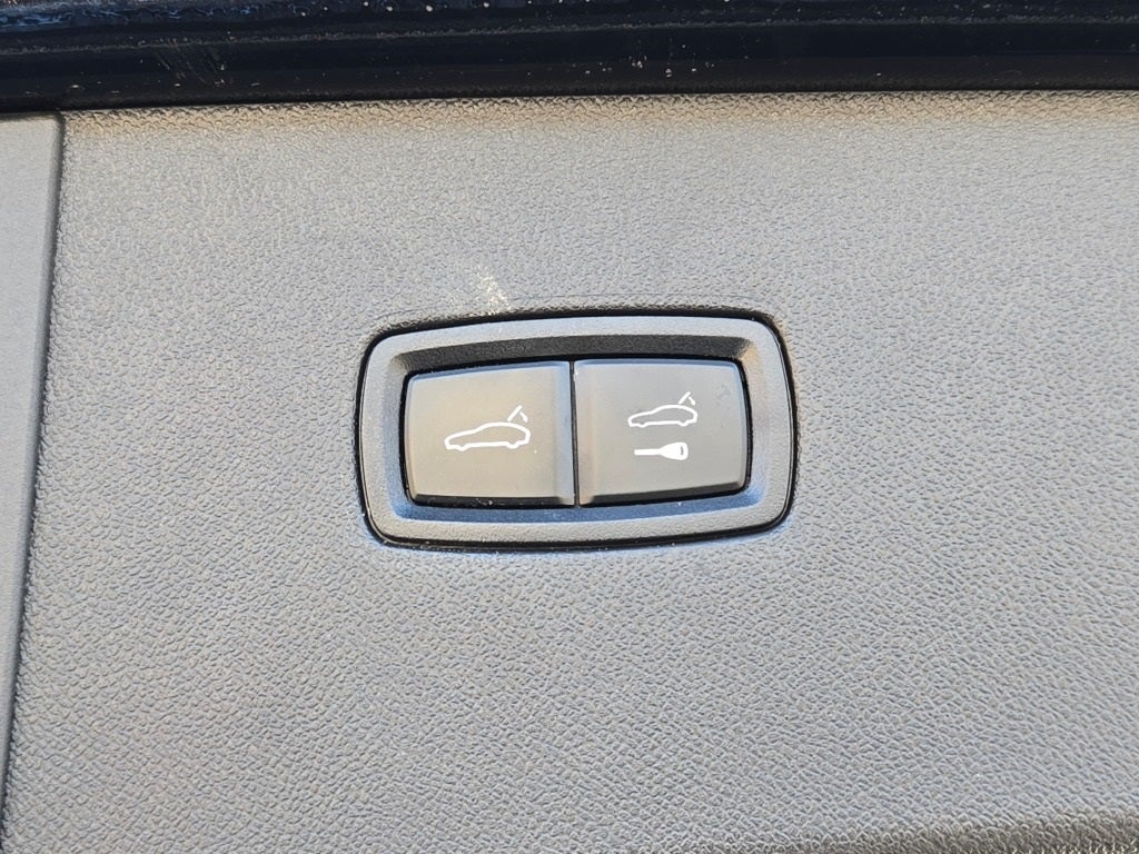 2023 Porsche Cayenne Coupe Platinum Edition