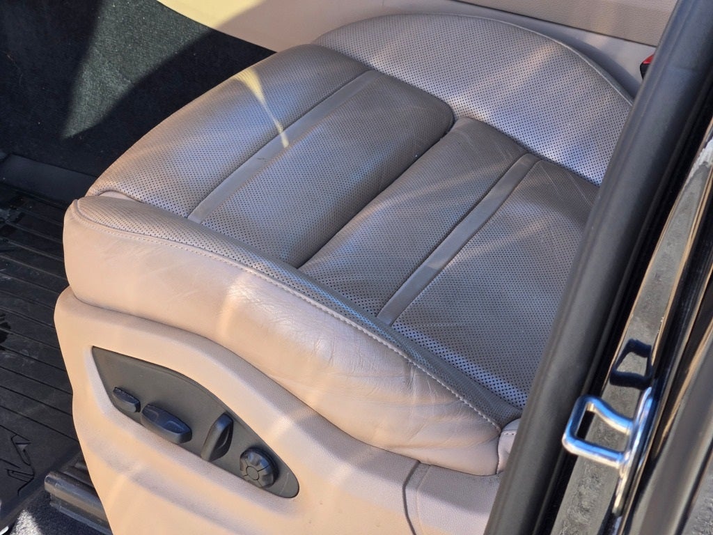 2023 Porsche Cayenne Coupe Platinum Edition