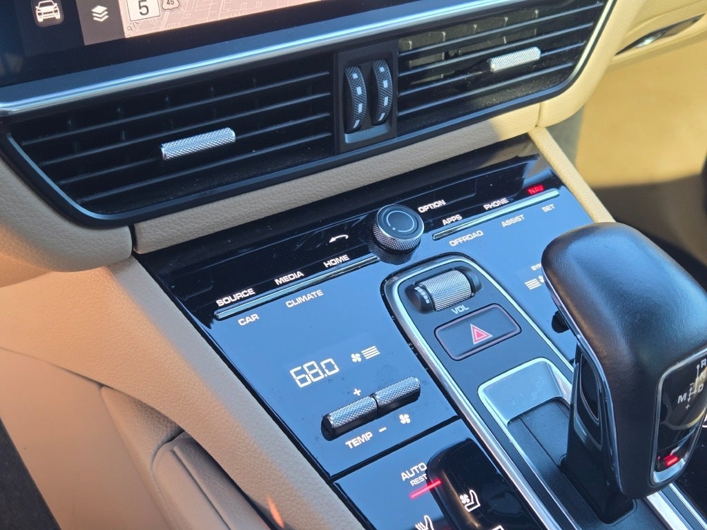 2023 Porsche Cayenne Coupe Platinum Edition