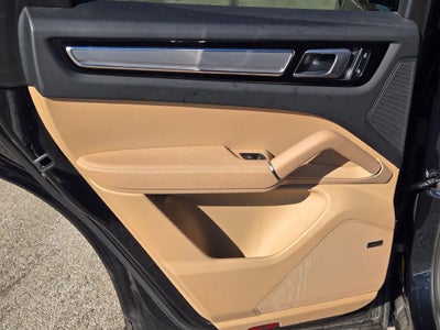 2023 Porsche Cayenne Coupe Platinum Edition