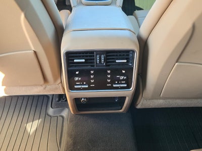 2023 Porsche Cayenne Coupe Platinum Edition