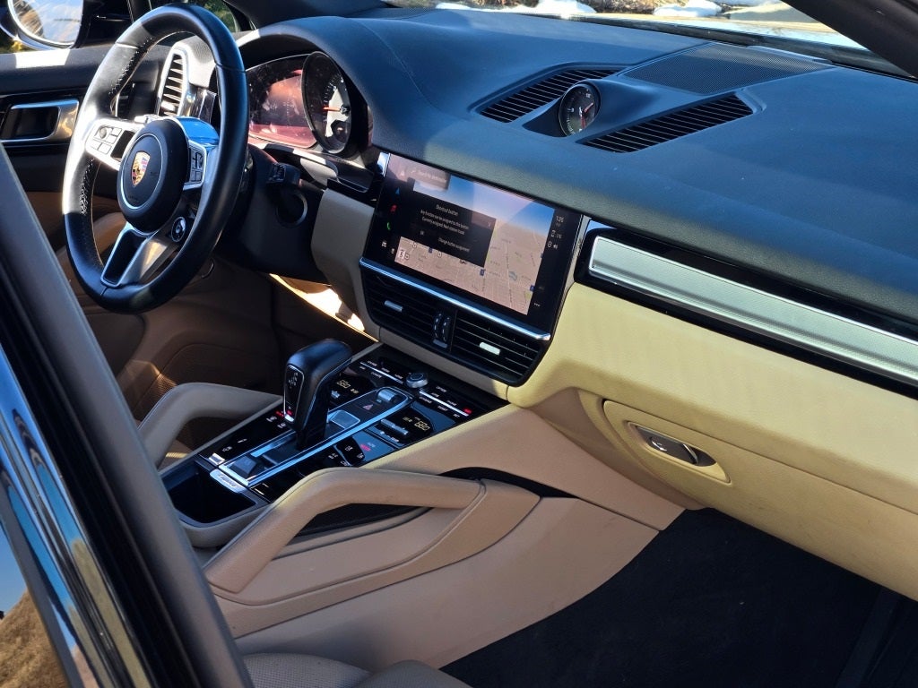 2023 Porsche Cayenne Coupe Platinum Edition