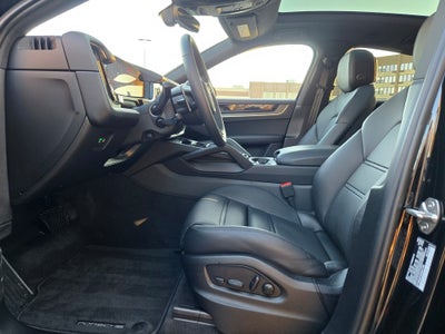 2025 Porsche Cayenne Coupe Base