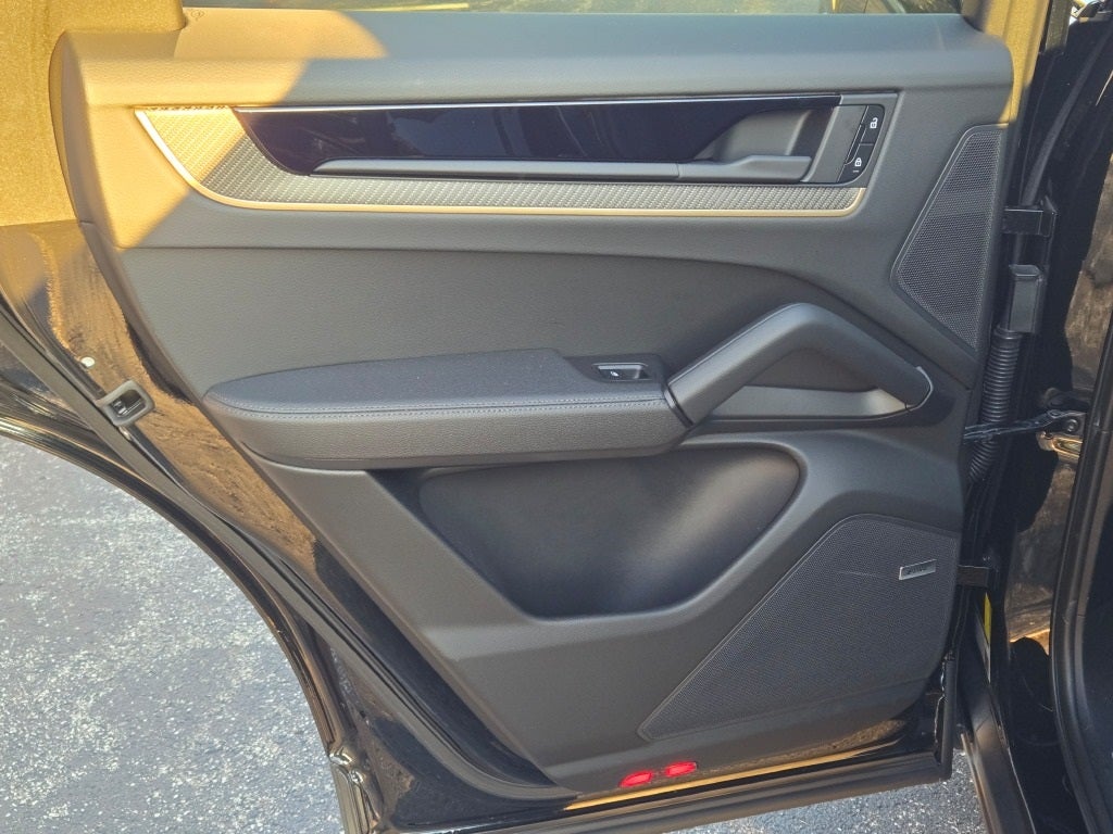 2025 Porsche Cayenne Coupe Base